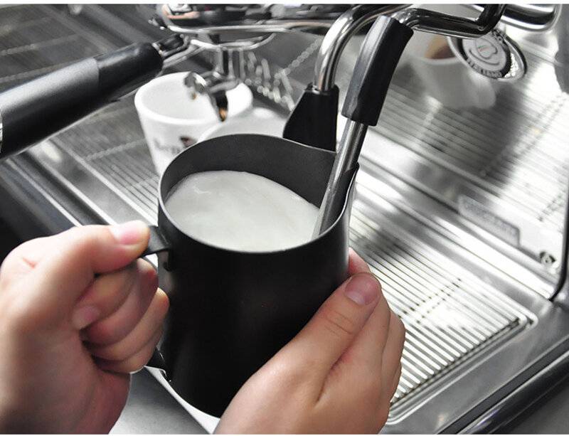 Как правильно взбивать молоко в пышную пену для капучино дома?