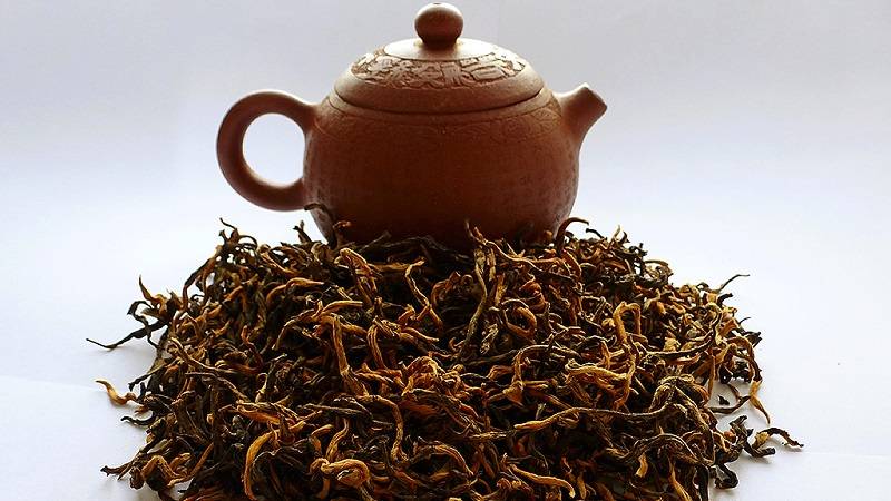 Подробный гид по китайскому красному чаю: популярные сорта, польза и вред, особенности заваривания