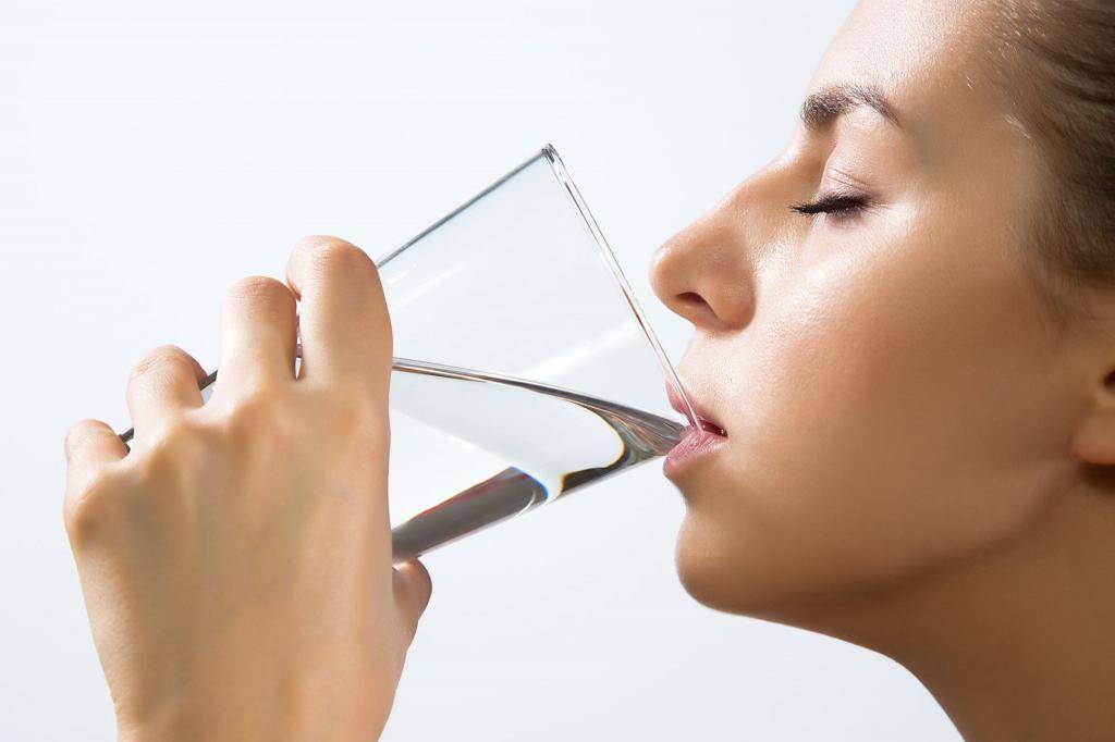 Сухость во рту, жажда: причины, болезни, почему хочется пить, лечение – напоправку