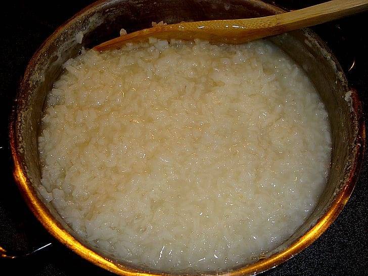 Как приготовить рисовый отвар от поноса взрослому и ребенку