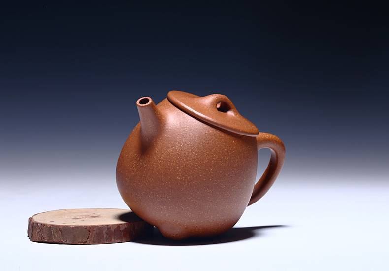 Исин глиняный чайник