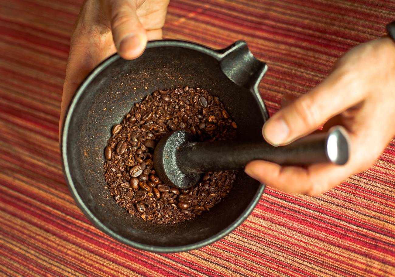 Можно ли молоть в кофемолке кроме кофе крупы, сахар, орехи, специи, горох, мак и взбивать пюре