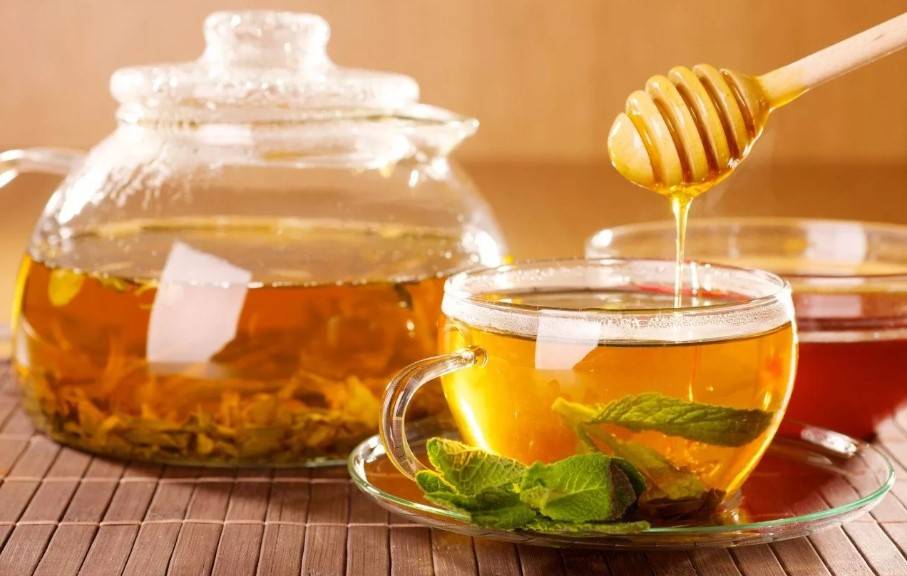 Можно ли в горячий чай добавлять мед