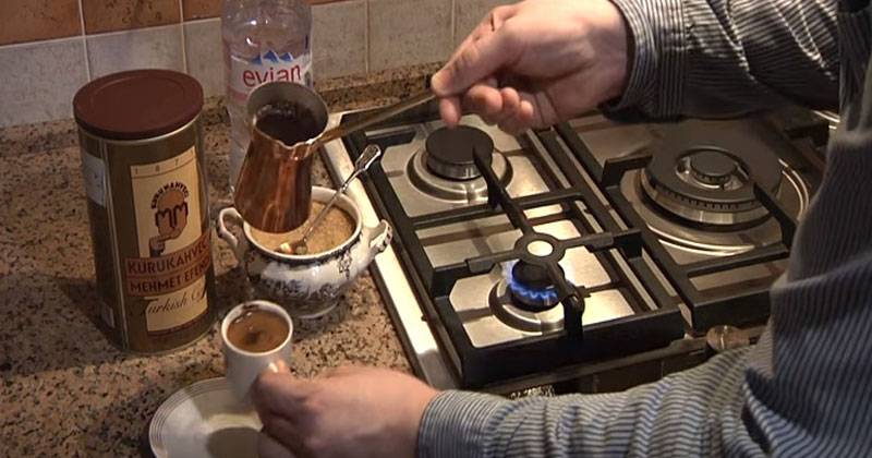 Как сварить кофе без турки