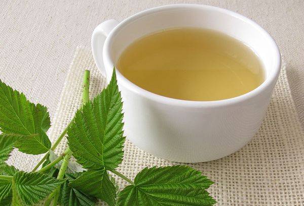 Чай с малиной - лечебные и полезные свойства