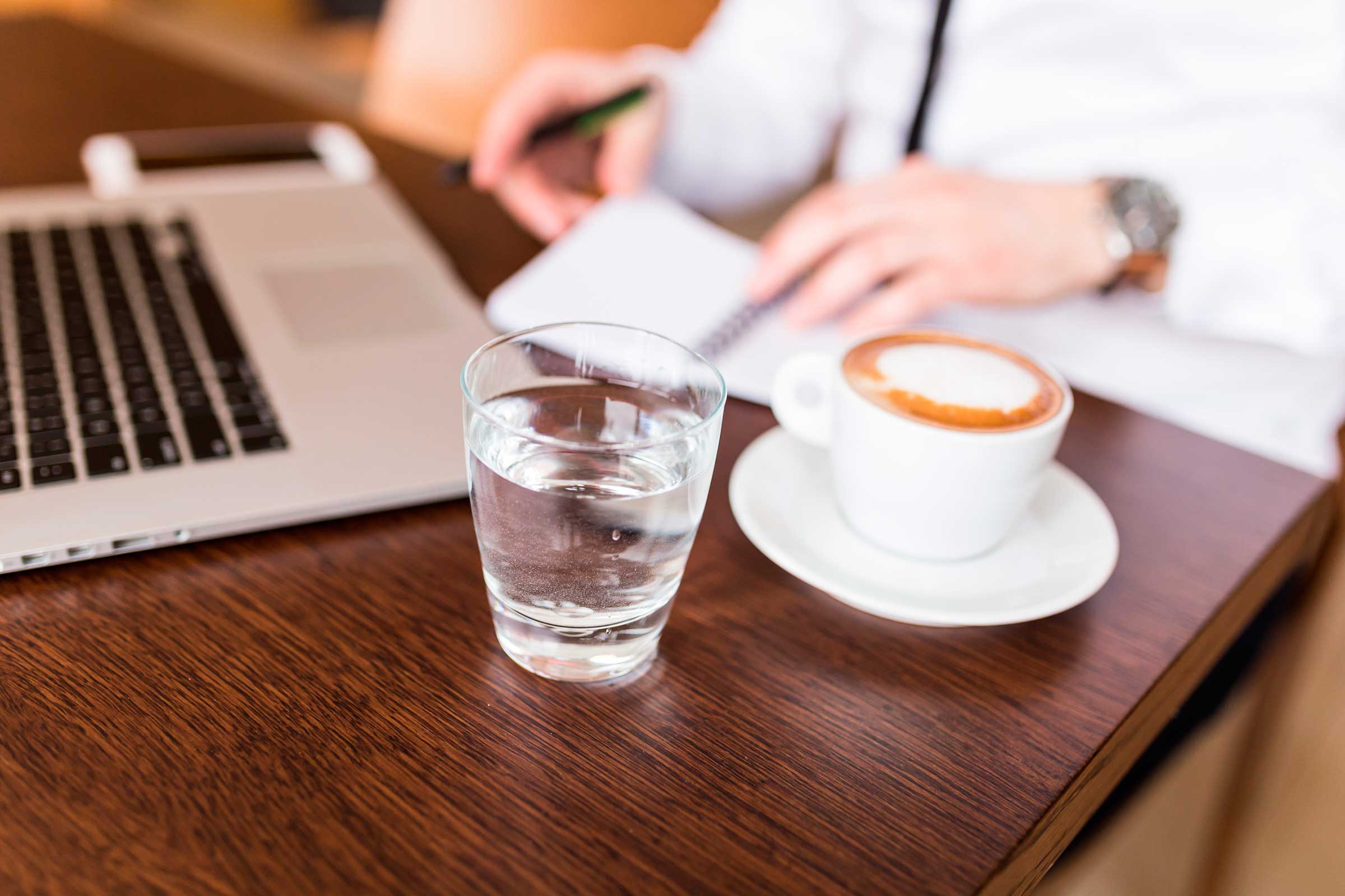 Кофе с водой, зачем это нужно, и как правильно пить, советы