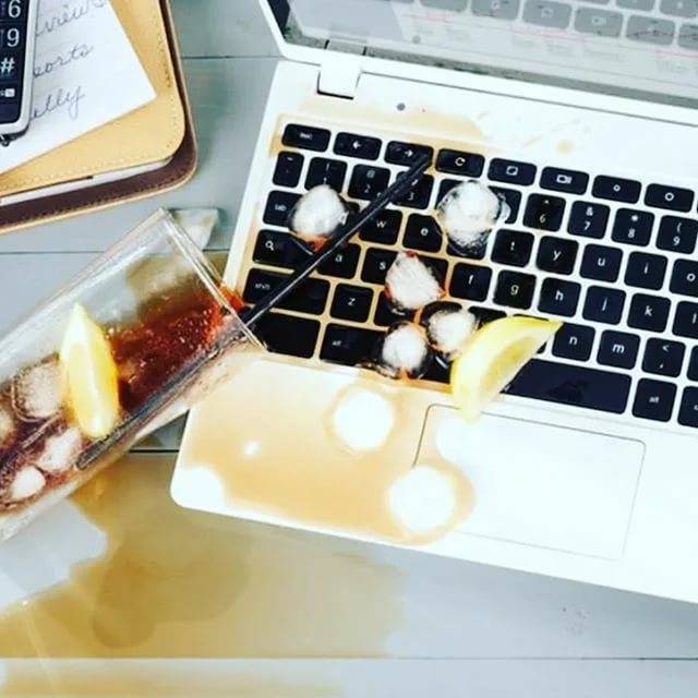 Что делать, если на macbook пролили кофе, чай, воду или другую жидкость