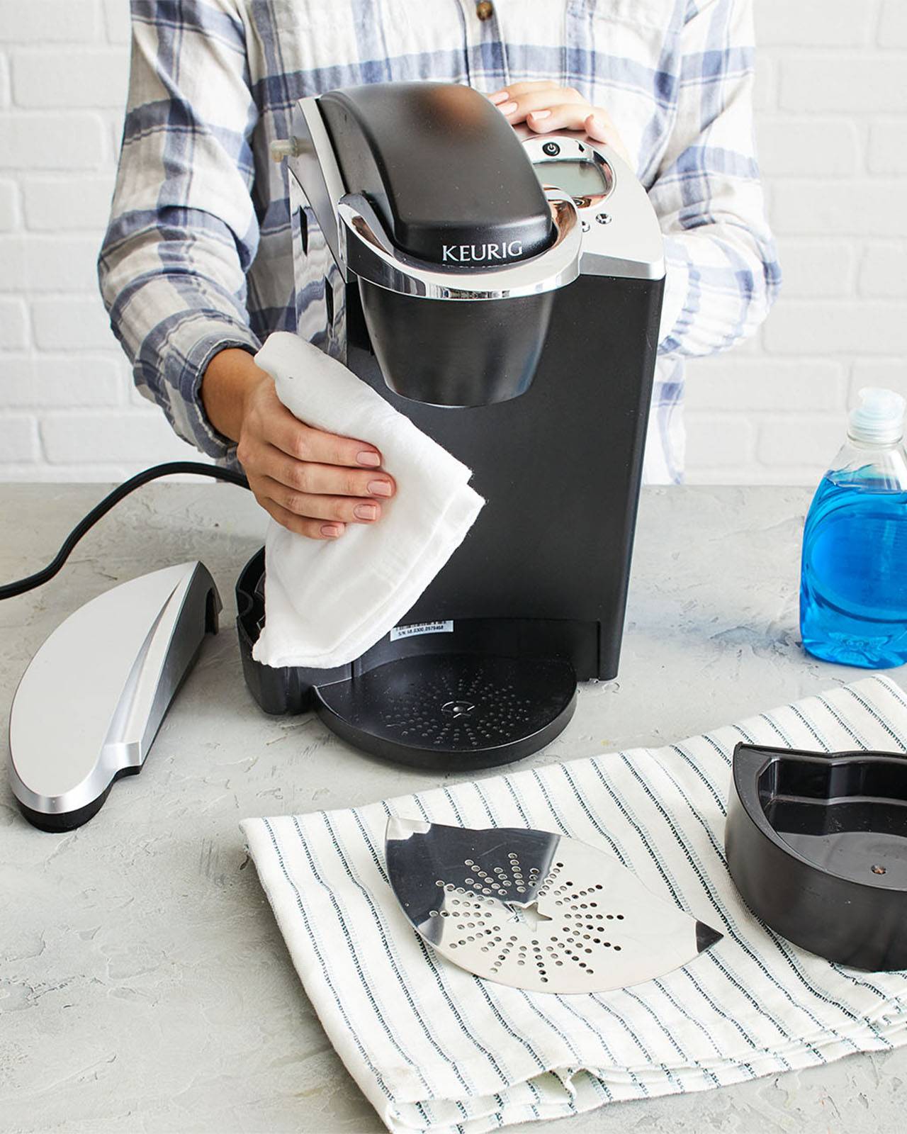 Как почистить кофеварку от накипи в домашних условиях: способ