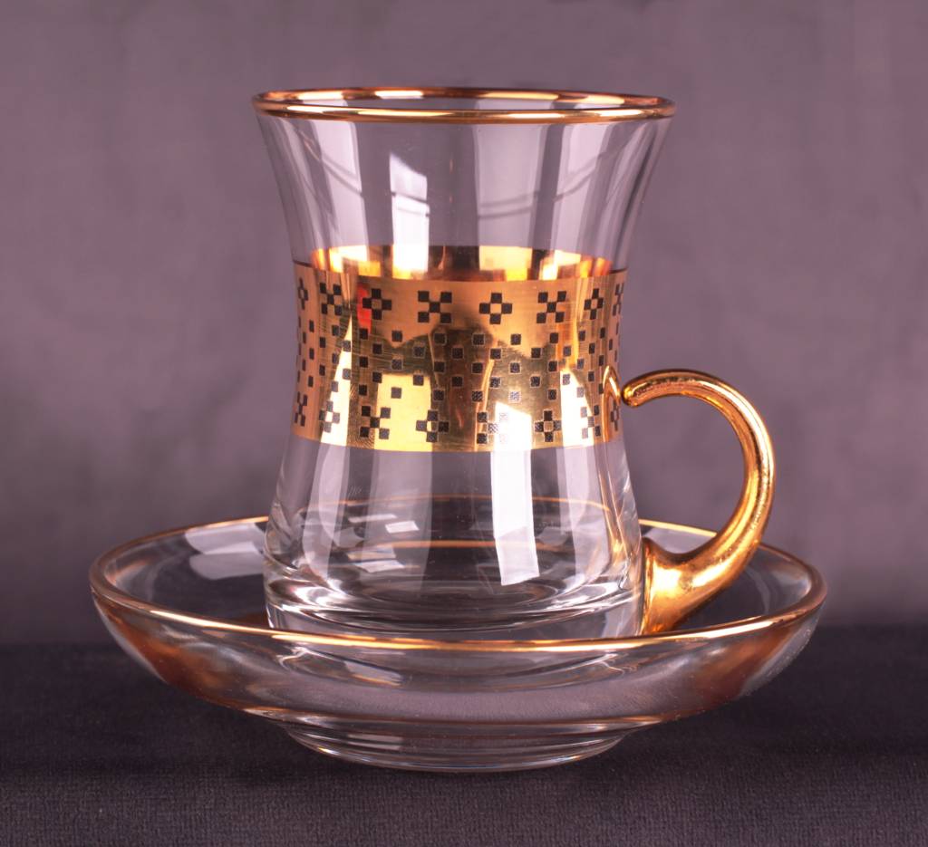 Турецкие стеклянные чашки для чая (армуды): виды, история, как правильно пить чай