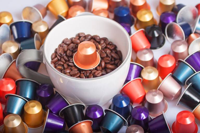 10 лучших капсульных кофемашин различного типа