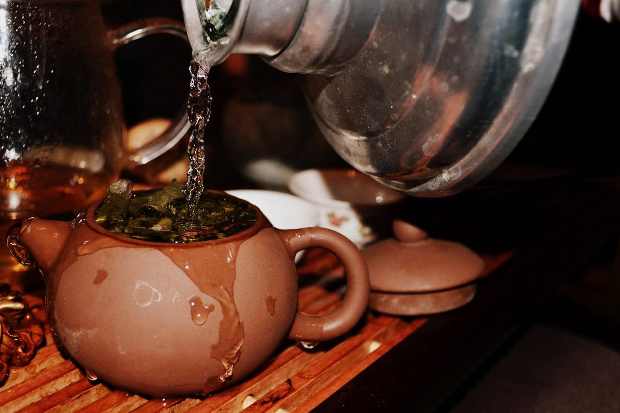 В каком чайнике лучше всего заваривать чай?