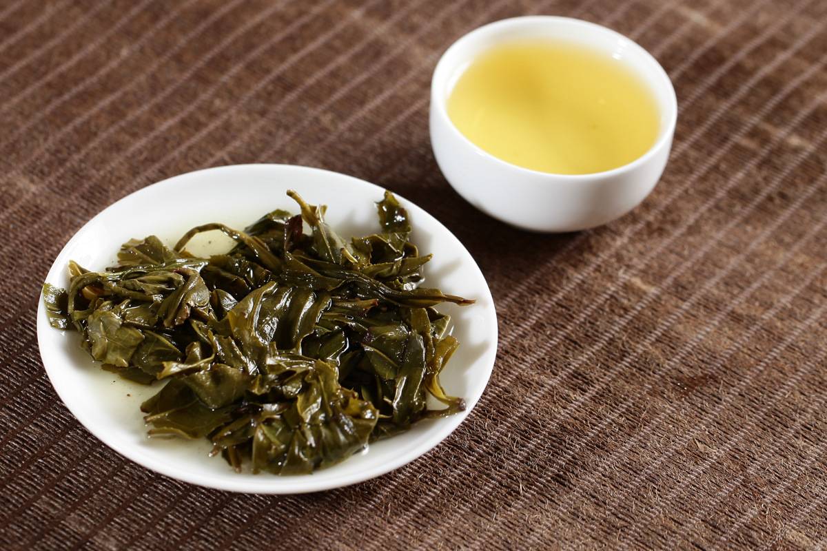 Чай билочунь (изумрудные спирали весны): полезные свойства, как заваривать