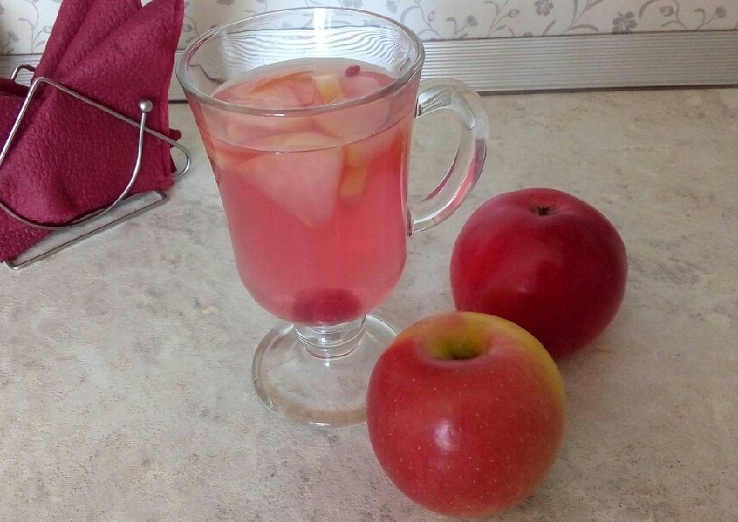 5 напитков из яблок, которые просто сделать и вкусно пить