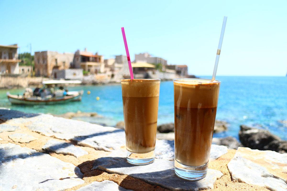 Греческий кофе фраппе – рецепты приготовления, история напитка, состав и калорийность