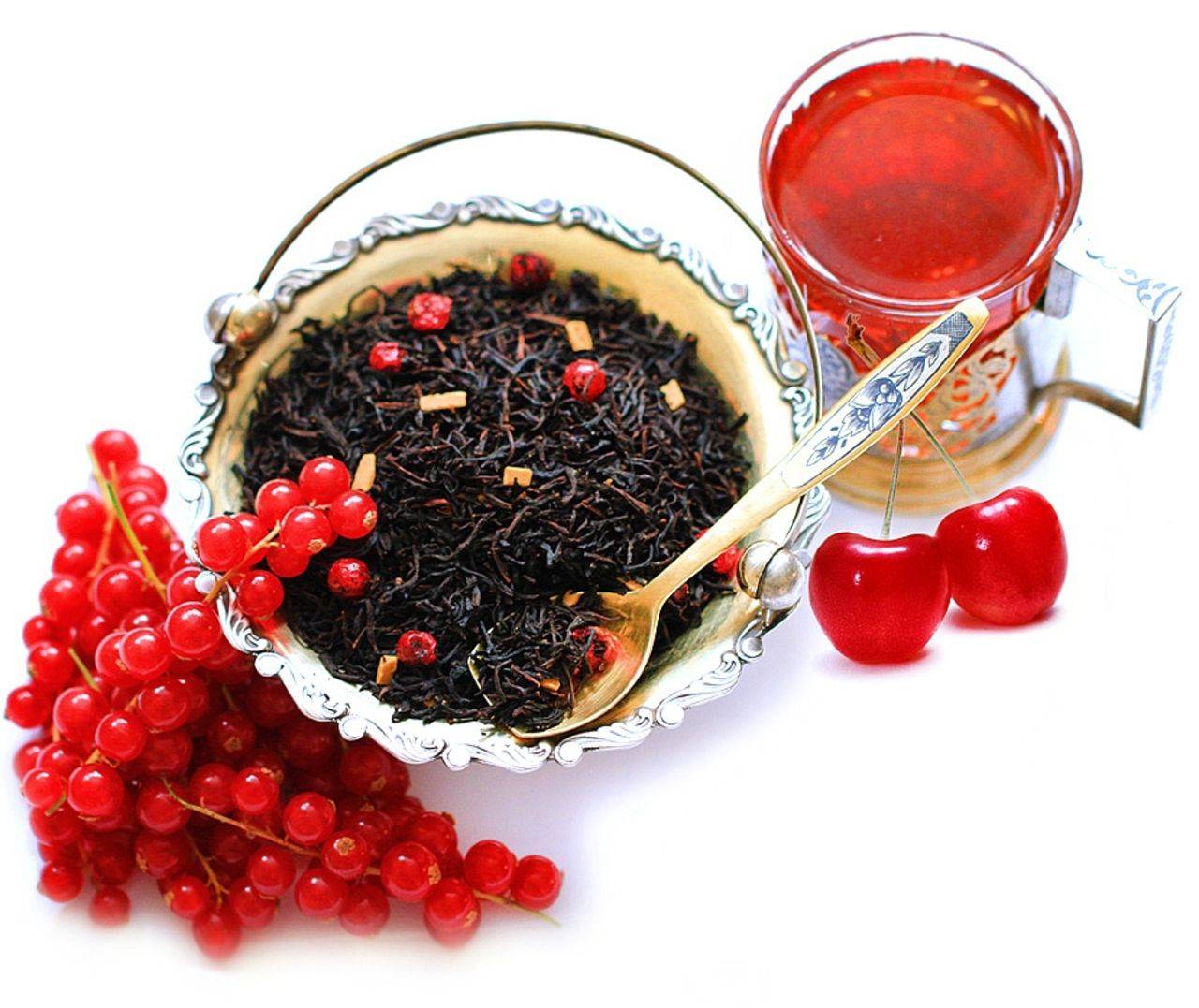 Чай с ягодами брусники - как приготовить, польза и вред |