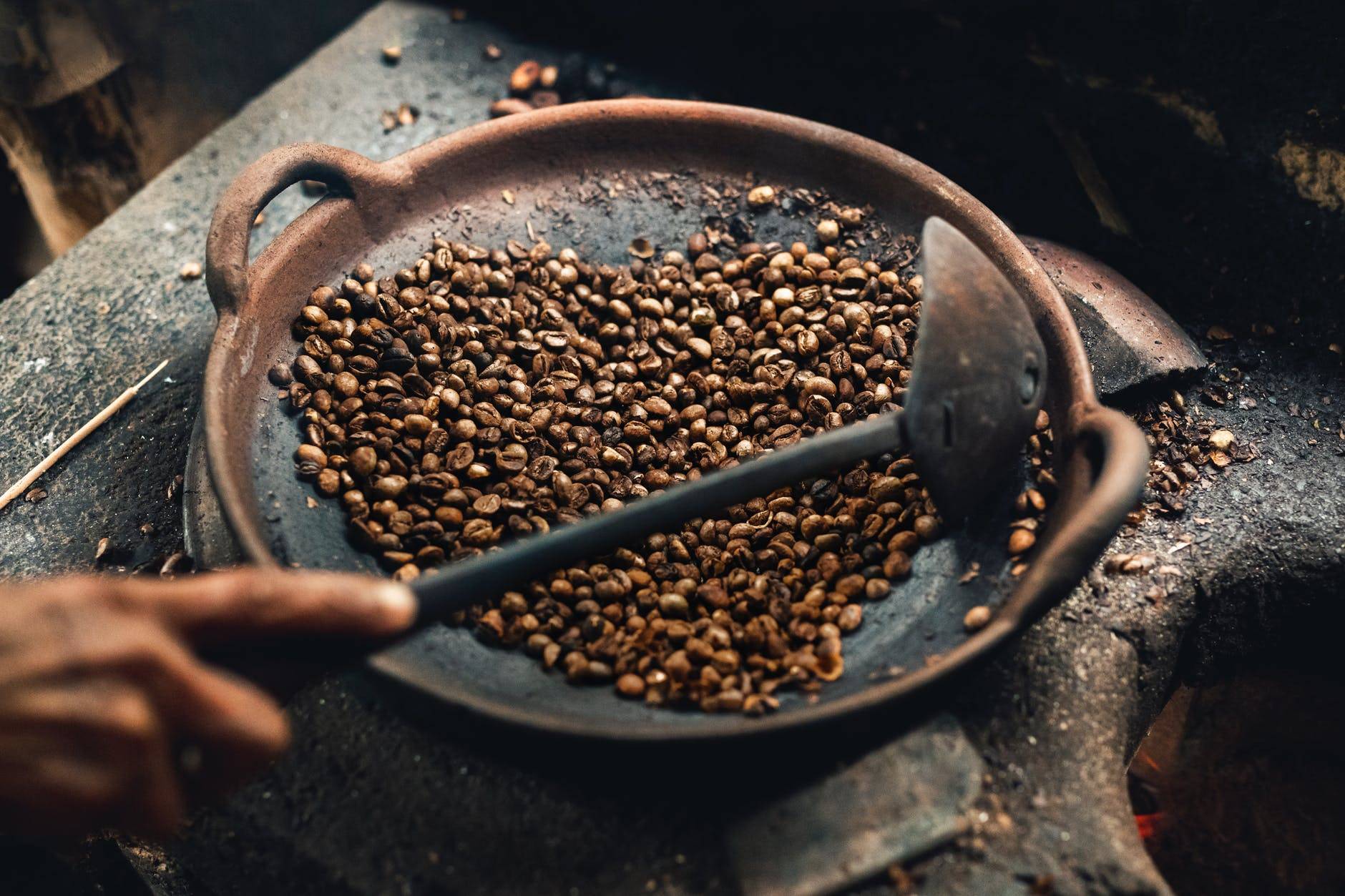 Как правильно обжаривать зерна кофе в домашних условиях, температура и скорость обжарки, степень обжаривания кофейных зерен. | выживание в дикой природе