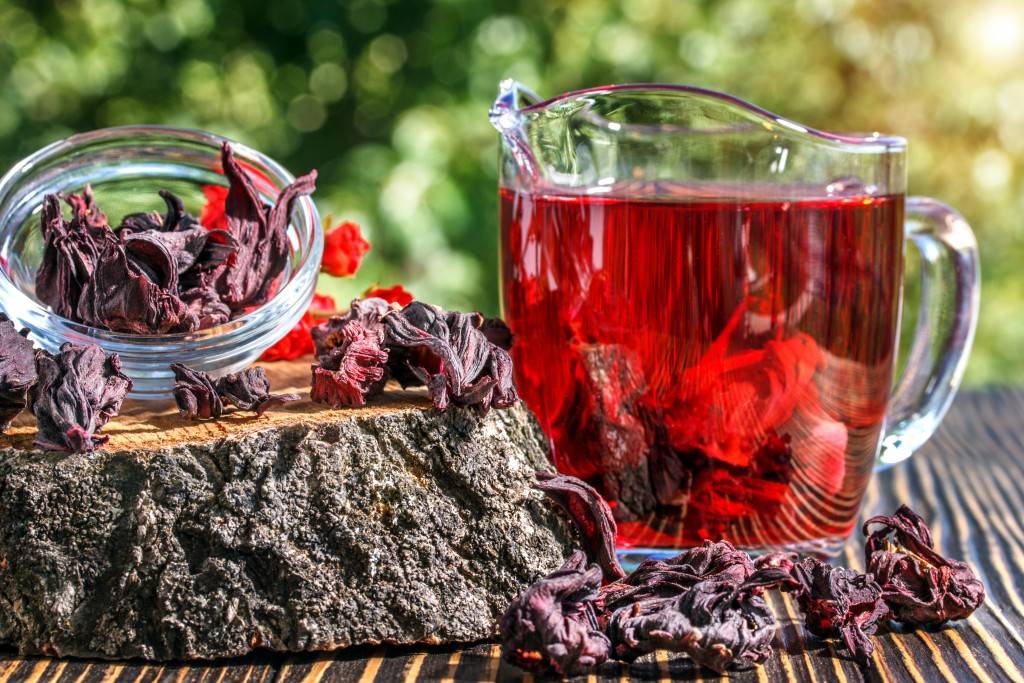 Чай каркаде — польза и вред, в какое время пить при повышенном давлении