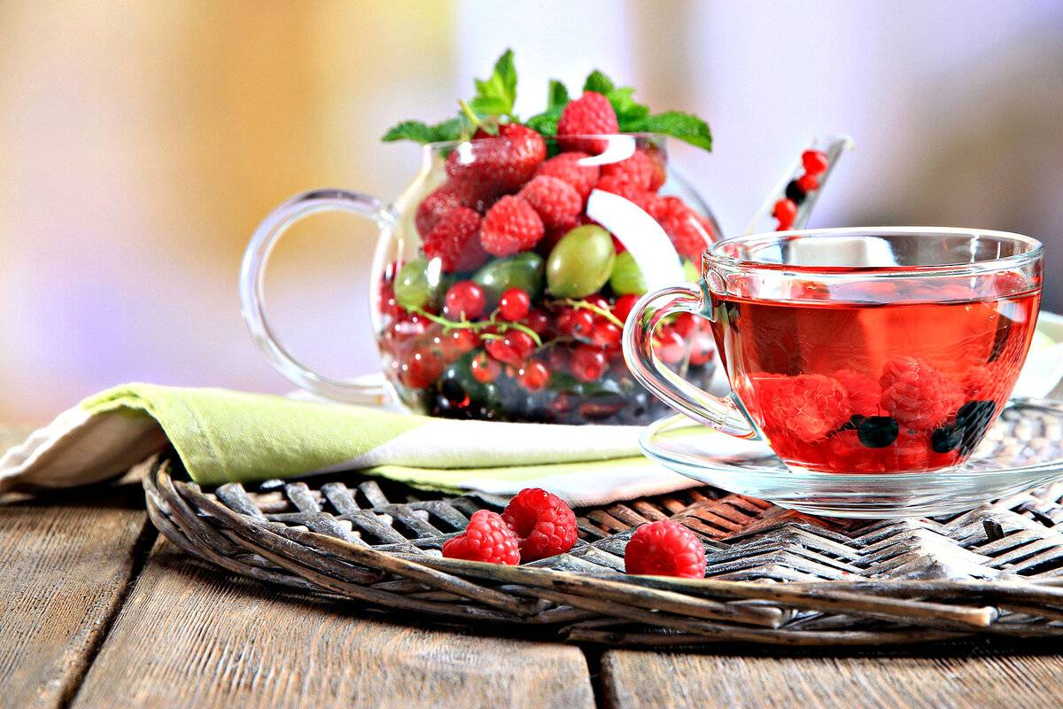 Фруктовый чай: рецепты с фруктами и ягодами, готовые чаи в пакетиках и в гранулах, делаем напиток своими руками в домашних условиях