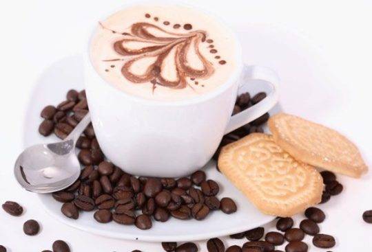 Можно ли пить кофе с молоком при грудном вскармливании?
