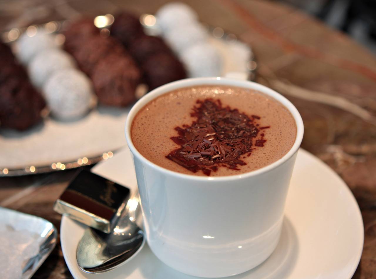 Вкусное похудение с чёрным кофе и горьким шоколадом: особенности шоколадной диеты, меню, отзывы и результат