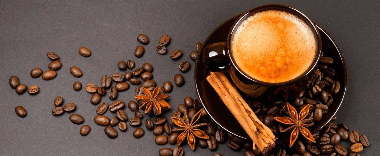 Кофе с корицей - в чем польза и как приготовить?