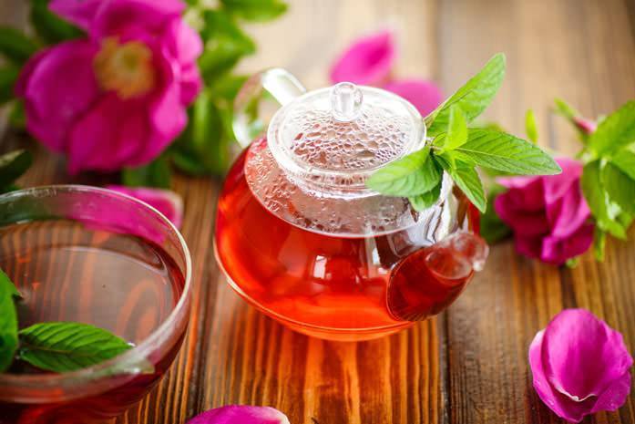 Чай с шиповником: польза и вред — 9 полезных свойств уникального чая