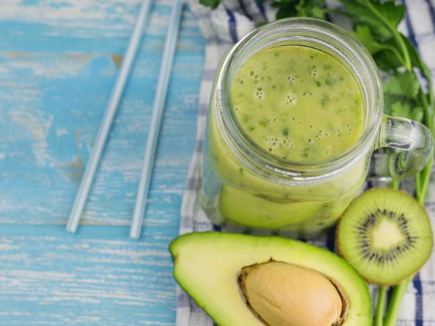 5 невероятных смузи с авокадо для вашего здоровья и похудения