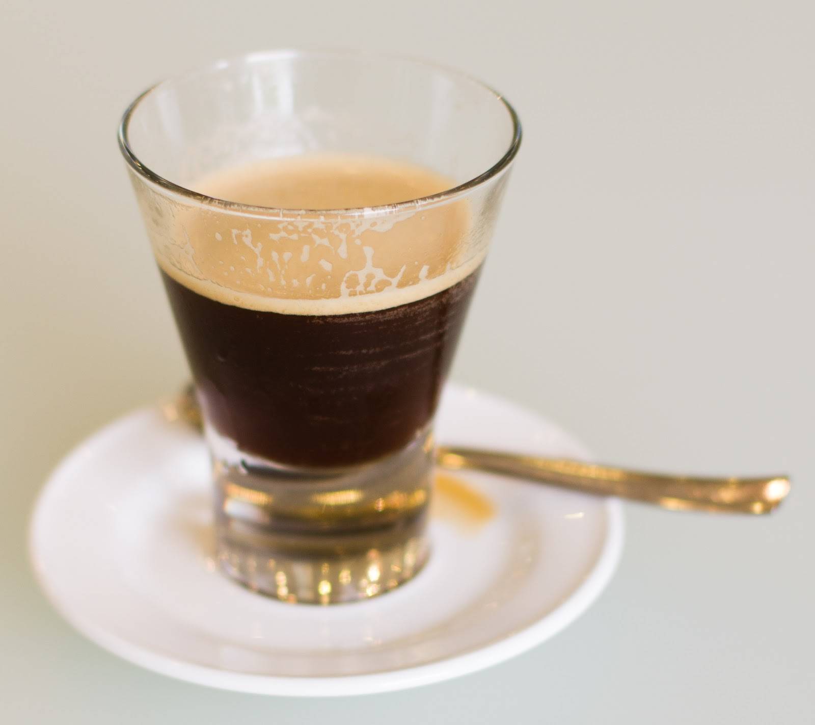 Кофе фредо — холодный карамельный коктейль: 3 рецепта