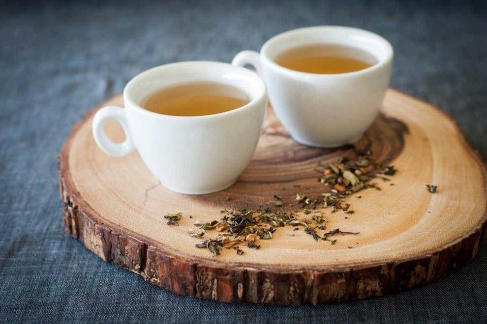 История калмыцкого чая (джомба) и лучшие рецепты его приготовления. калмыцкий чай польза и вред