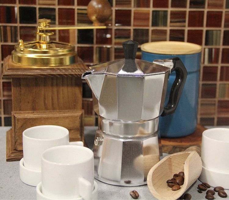 Как пользоваться кофеваркой: гейзерной, капельной, рожковой – видео