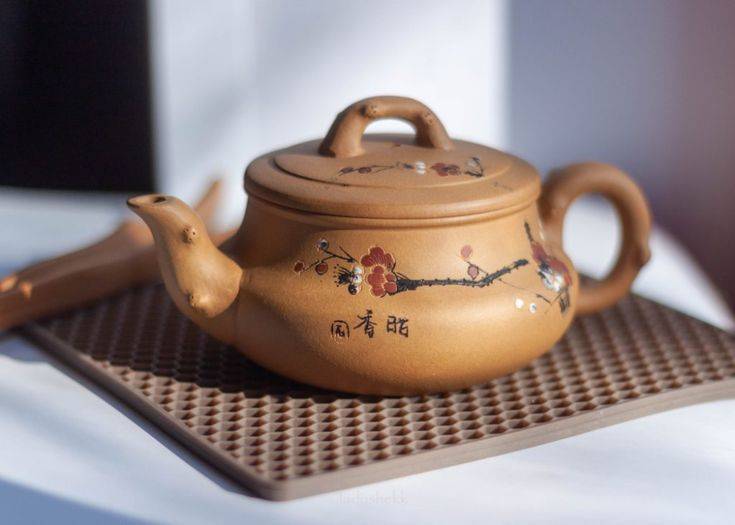 Чайник из красной глины для заваривания чая — разбор вопроса