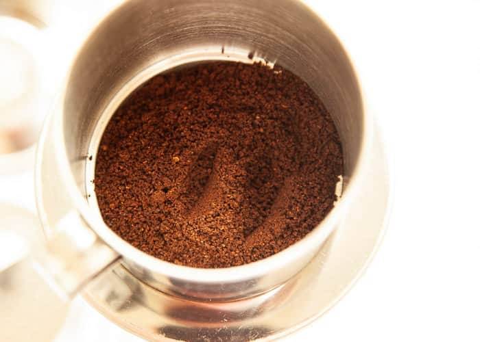 Как вкусно заварить молотый кофе в чашке